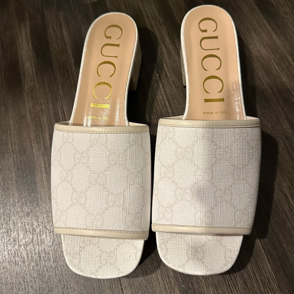 Authentic Gucci Sandals - worn once - *New* - Picture 3 of 6